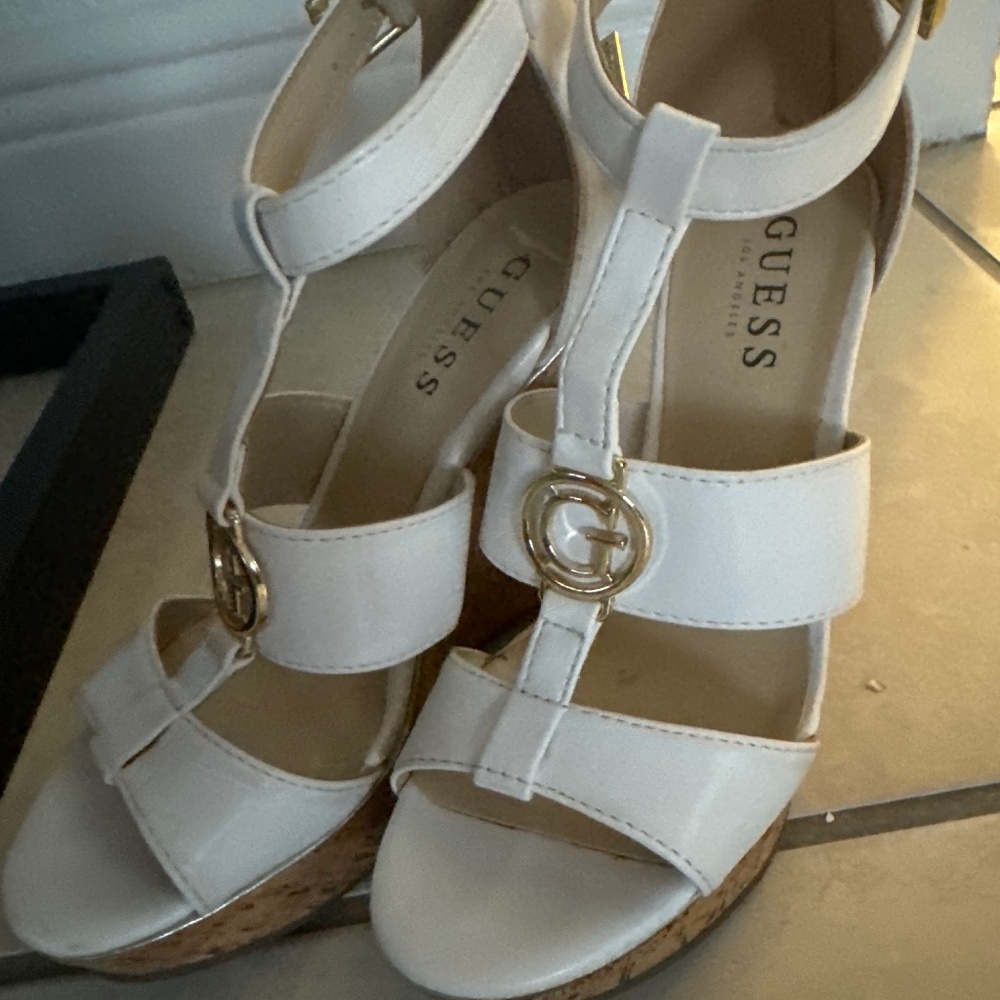 Platform shoes